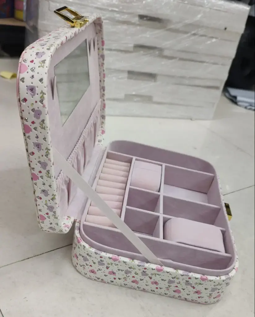 Beutiful Jewellery Box With Mirror